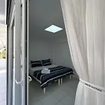 Oda ve Kahvaltı White