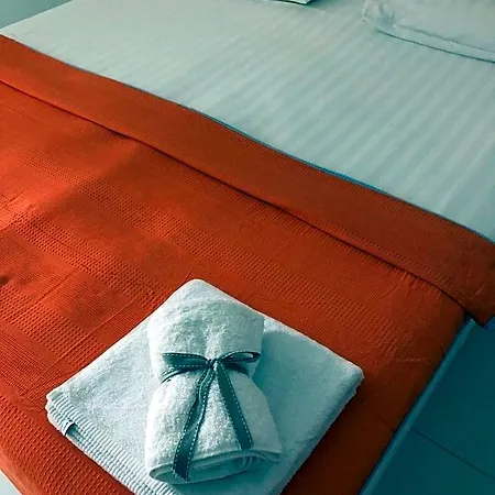 Bed & Breakfast White *